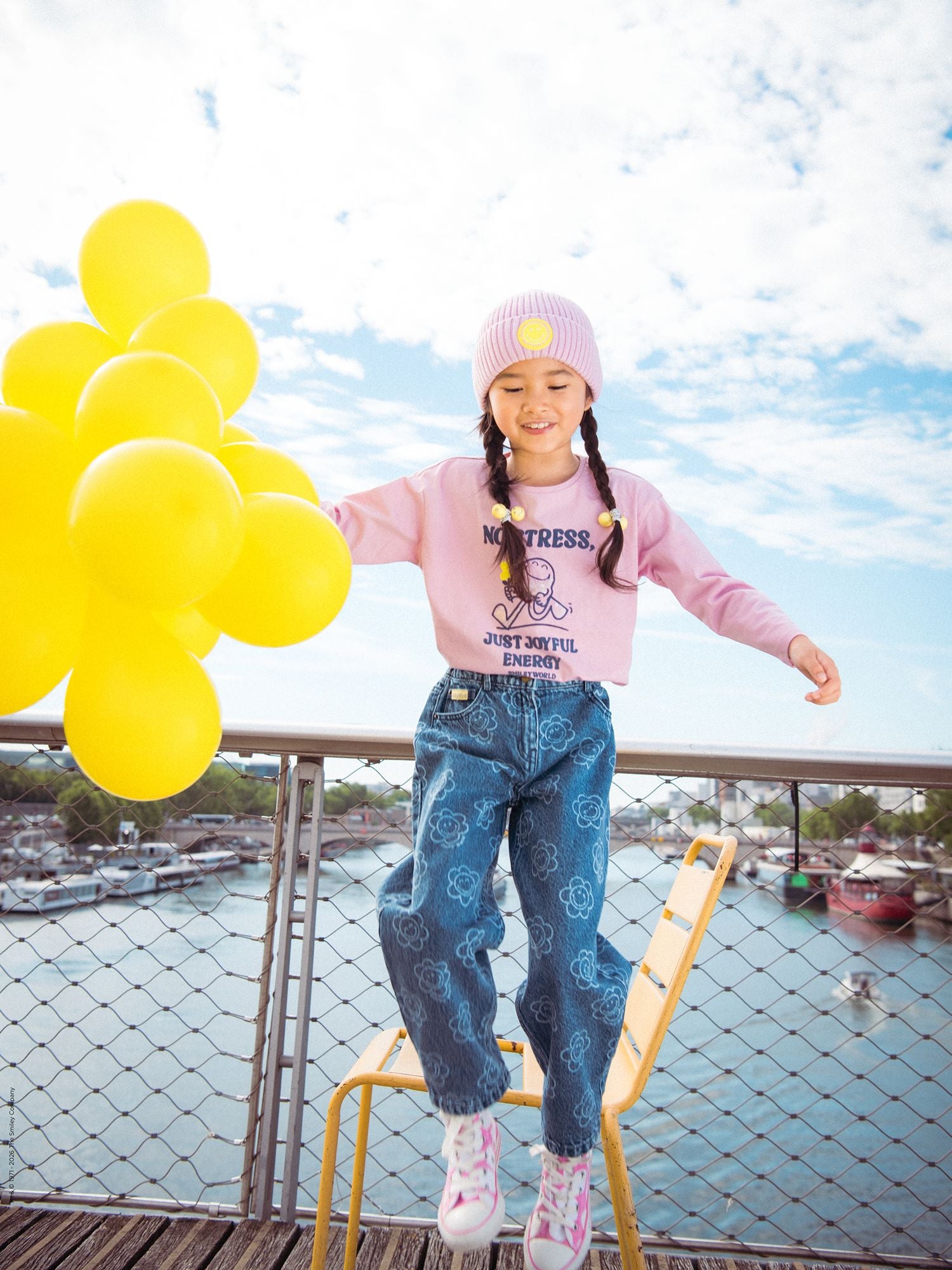 Jean bleu à imprimé SMILEYWORLD fleurs pour fille
