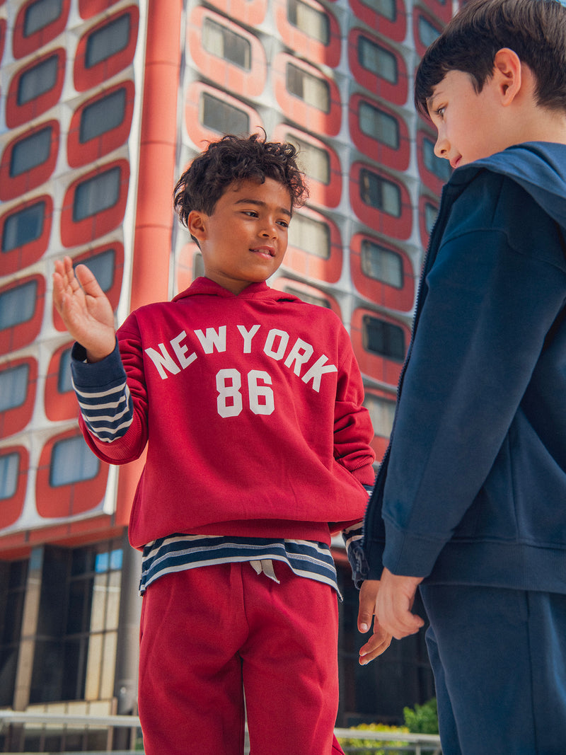 Haute de jogging rouge à capuche pour garçon