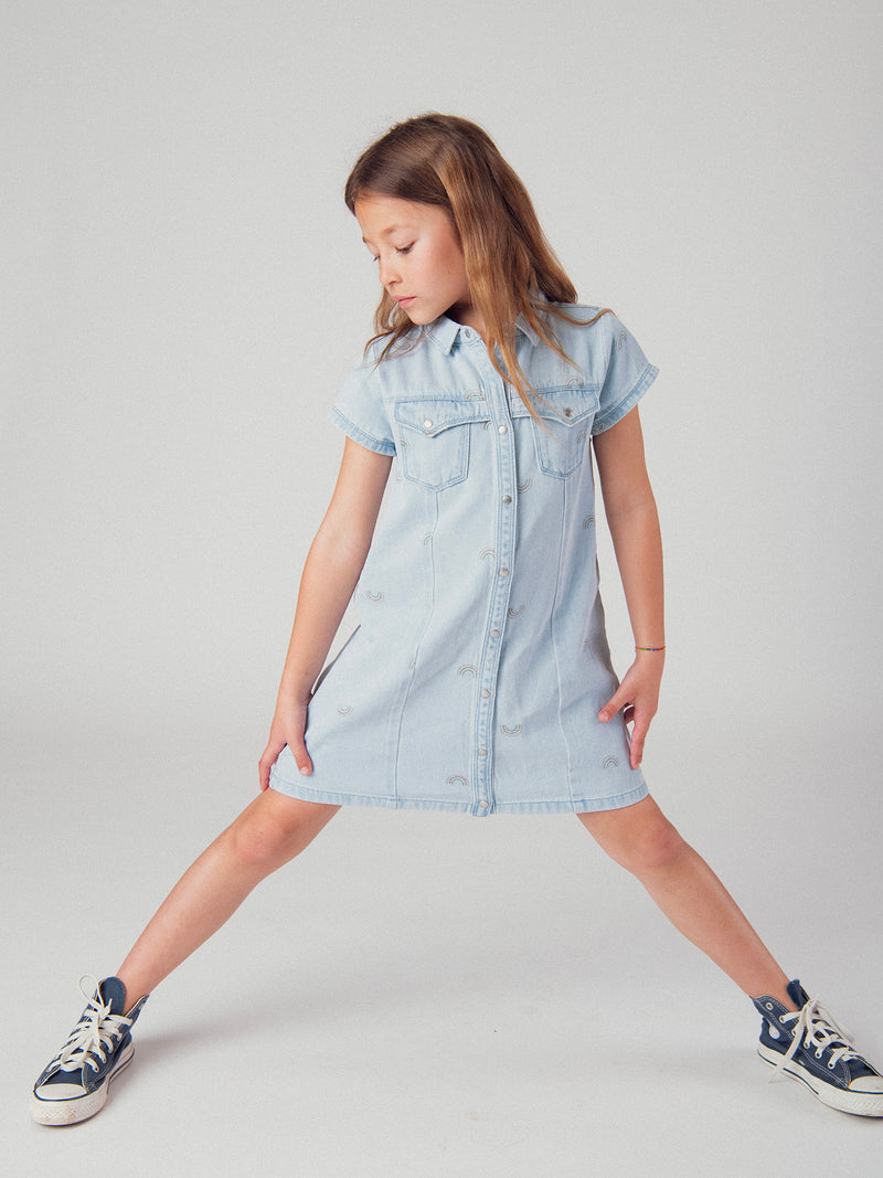 Robe en denim bleu clair et imprimé arc en ciel pour fille