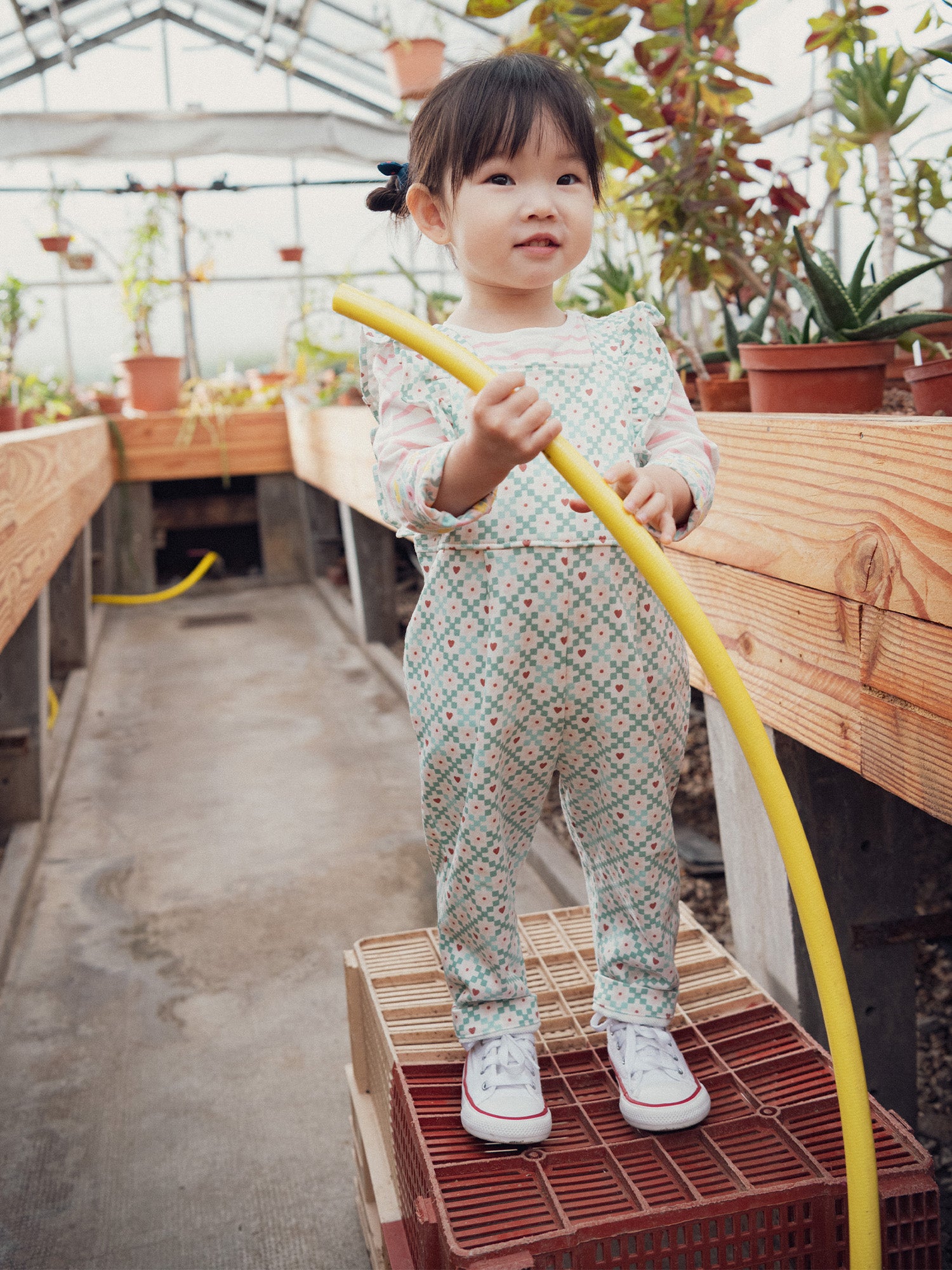 Combinaison imprimée pastel pour bébé fille