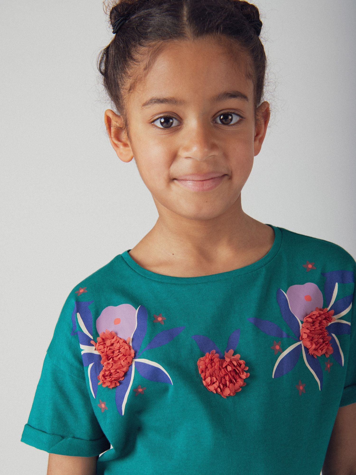 T-shirt vert animation florale pour fille