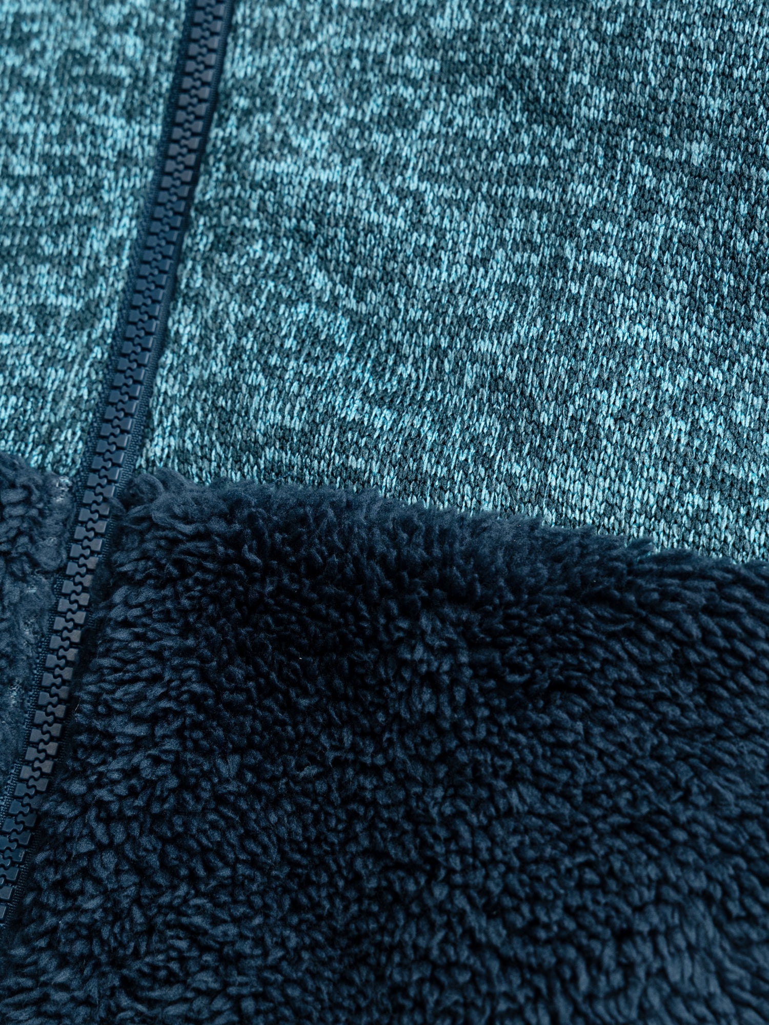 tmp/74793746682/products/ffb042e0-4504-48a2-b975-0343ccbe3c42/25W902R1GIL_715_145703a229-abd6-4d67-a8ca-8002df3cedc7.jpg