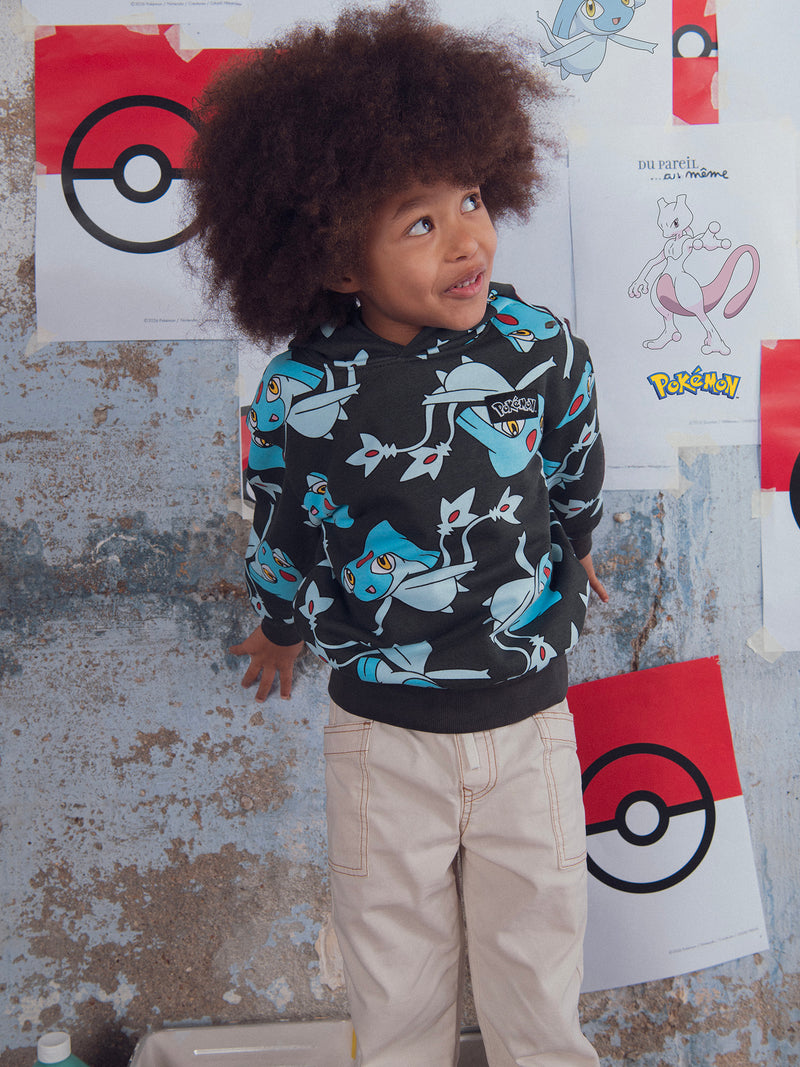 Sweat gris imprimé Pokémon Créhelf et Créfadet