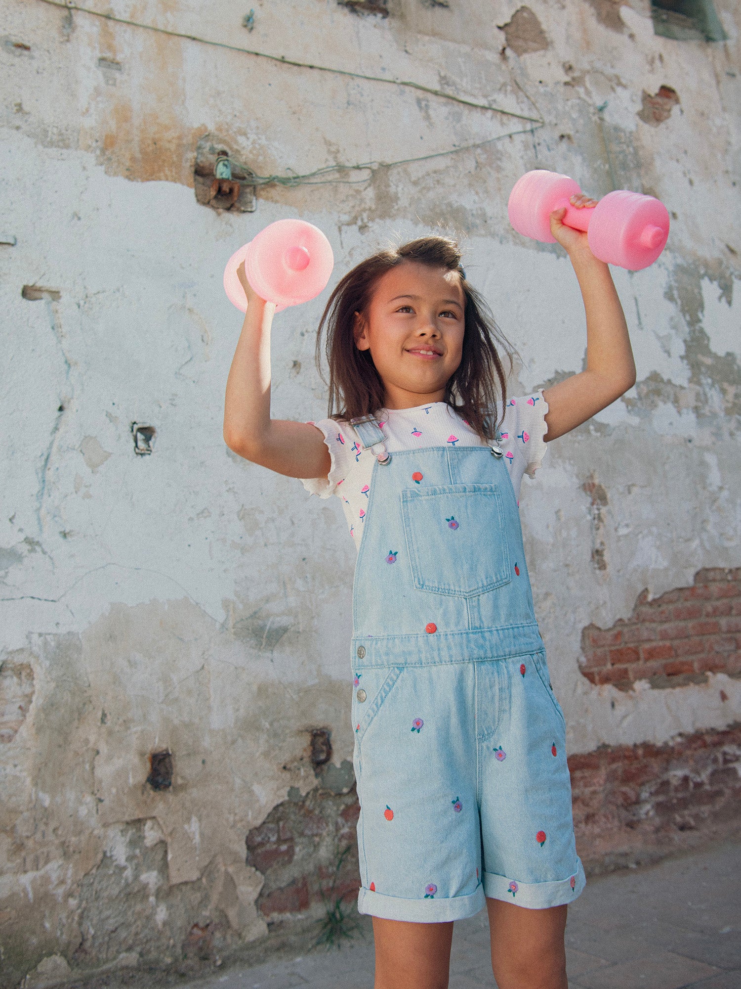 Salopette en denim brodé pour fille