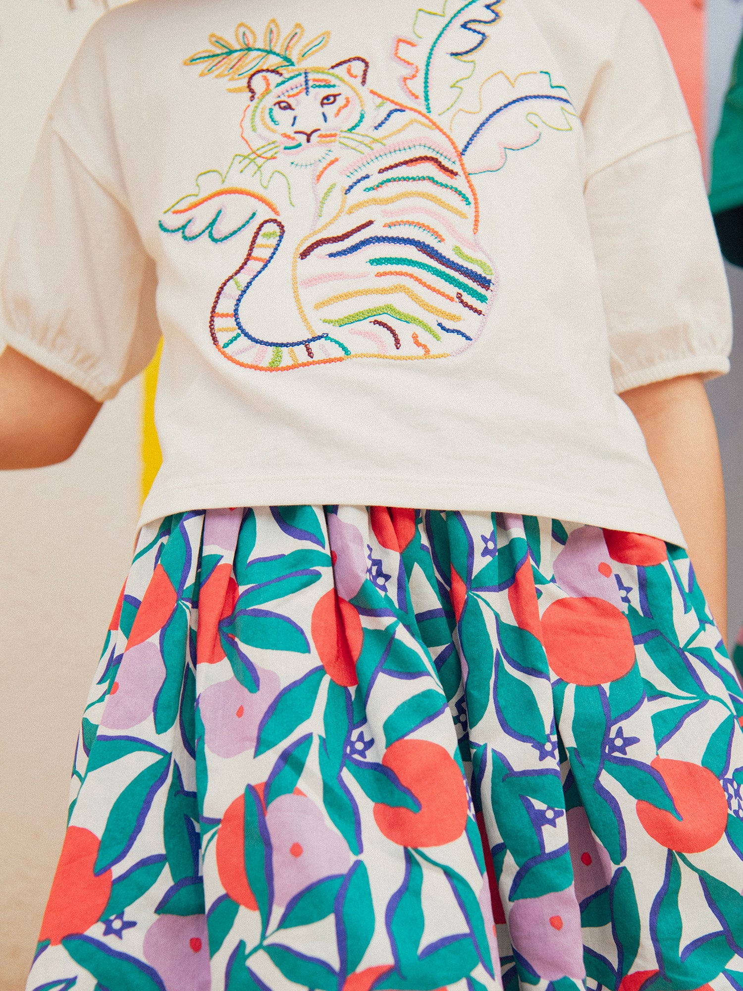 T-shirt écru à broderie tigre pour fille