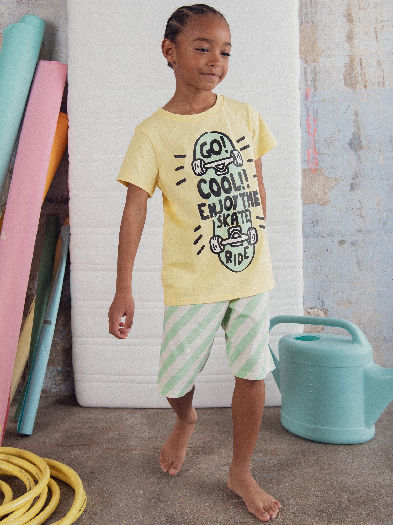 Pyjama court jaune "Enjoy the Skate Ride" pour enfant garçon