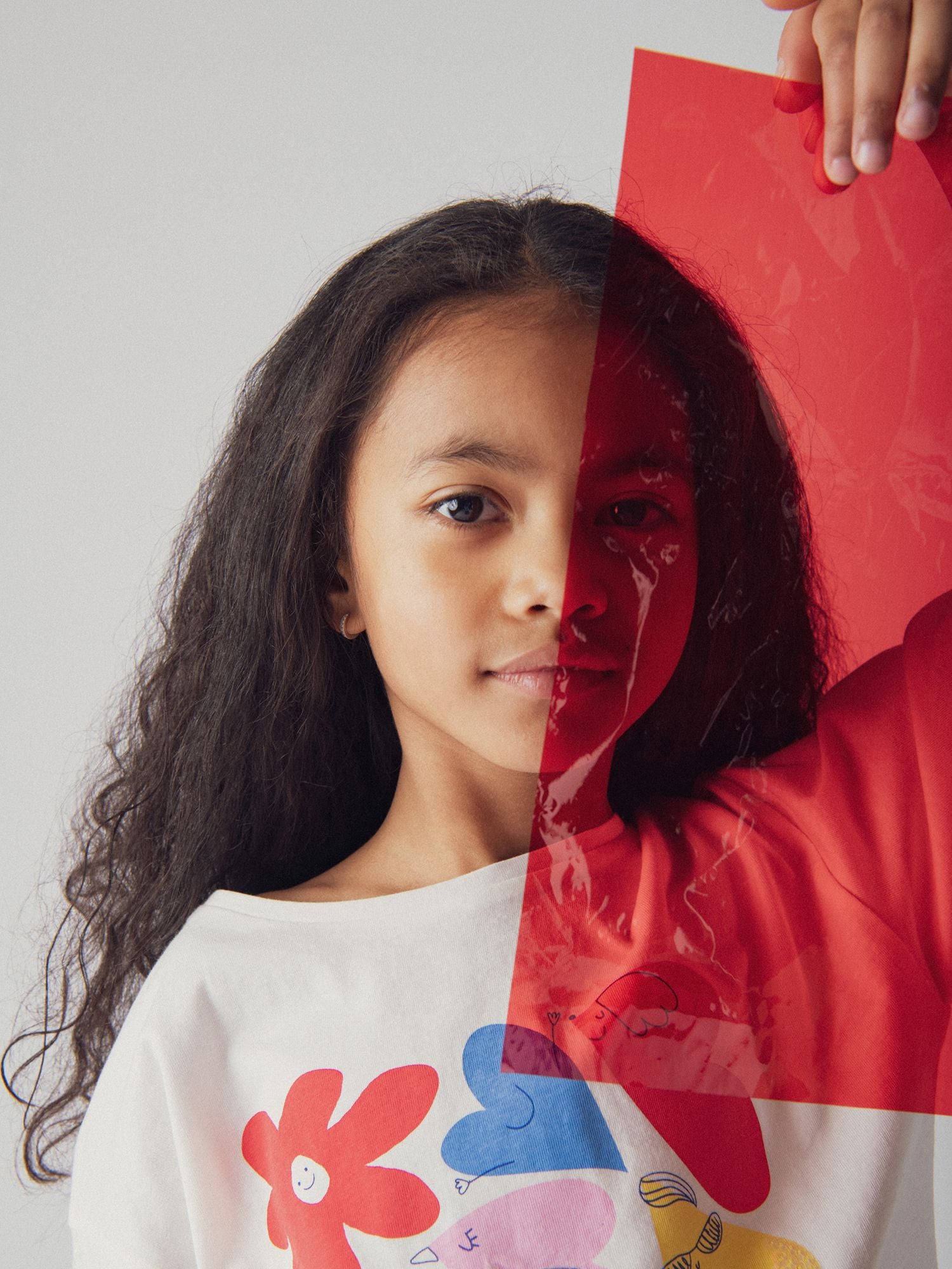 T-shirt manches longues écru et animation colorée pour fille