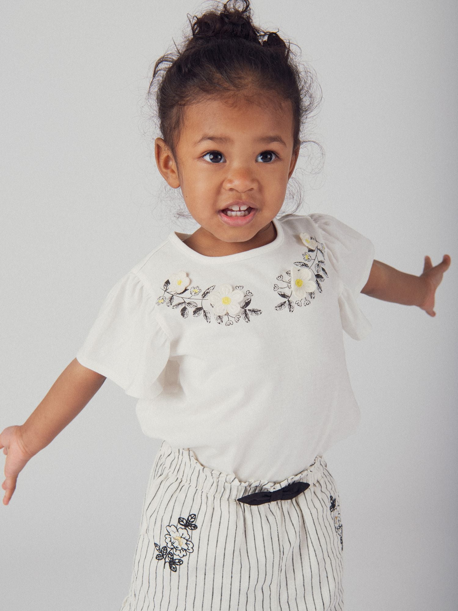 Short rayé en lin et coton pour bébé fille