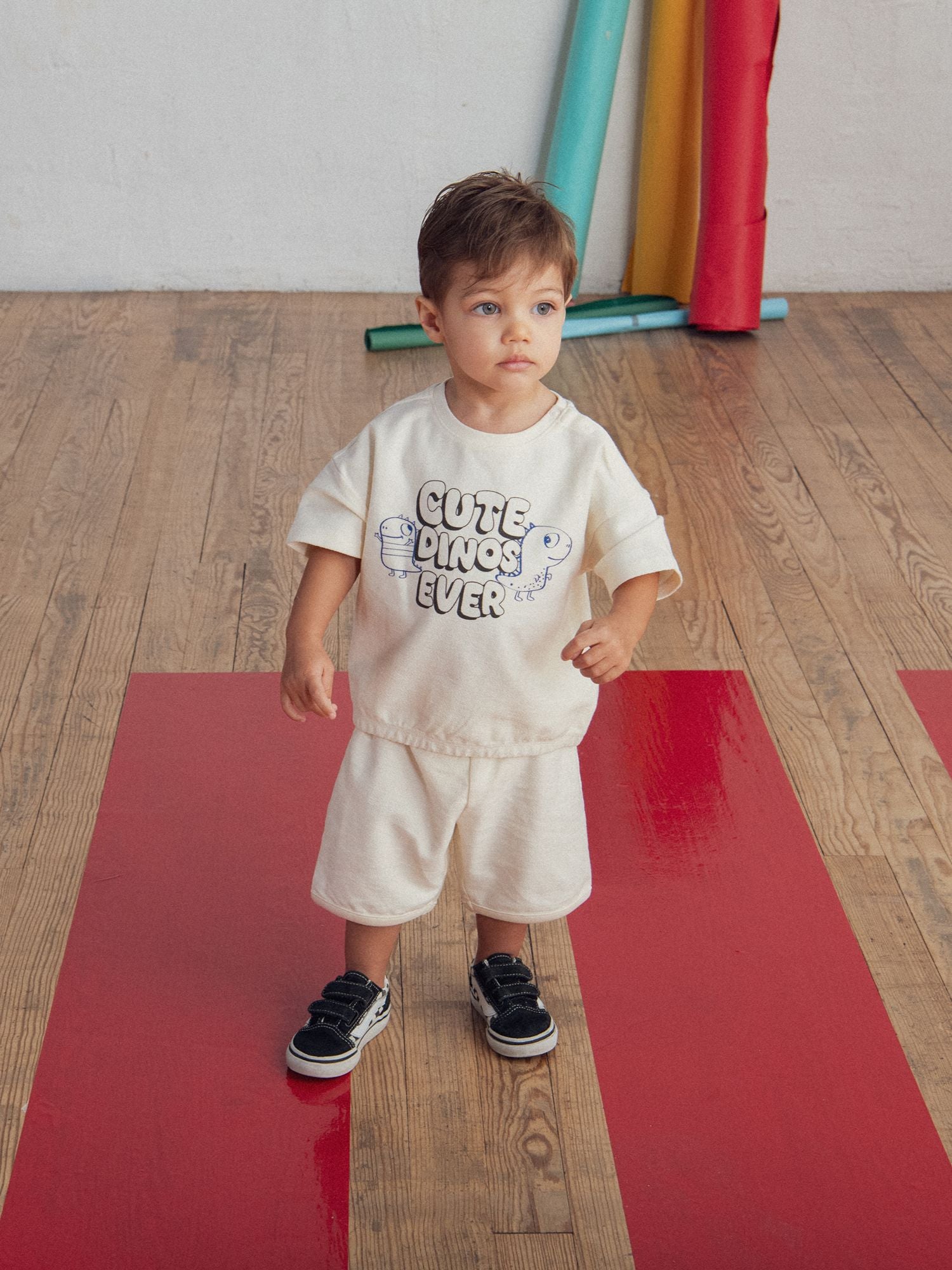Ensemble t-shirt et short "Cute Dinos" pour bébé garçon