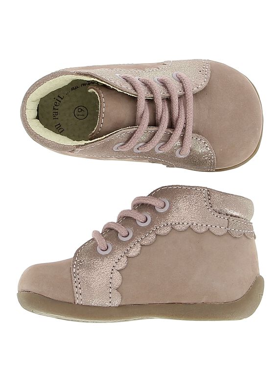 Bottillon premiers pas en cuir fille DBFBOTCAT / 18WK37T8D0F301
